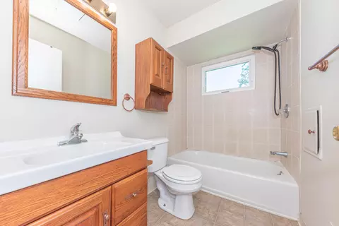 261 Wallace Dr, Saline, MI 48176 photo 14
