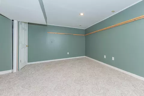 261 Wallace Dr, Saline, MI 48176 photo 21