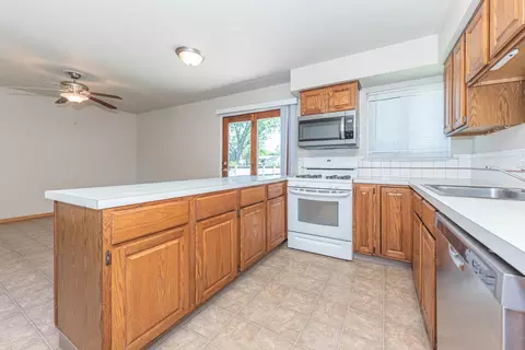 261 Wallace Dr, Saline, MI 48176 photo 11