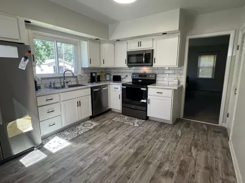 209 E Lewis St, Whitehall, MI 49461 photo 4