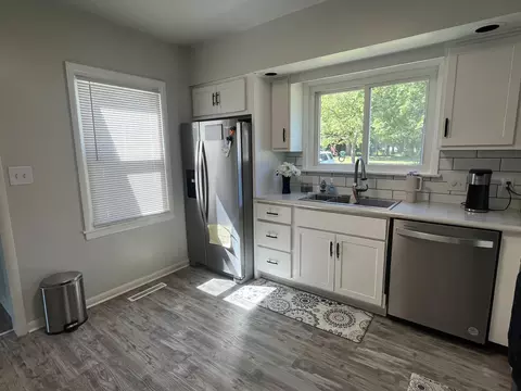 209 E Lewis St, Whitehall, MI 49461 photo 8