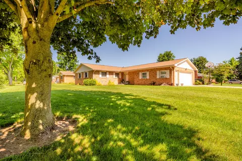 8780 Meadowlark Ln, Berrien Springs, MI 49103