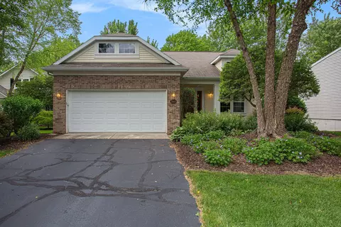3565 Mill Point Dr SE, Kentwood, MI 49512