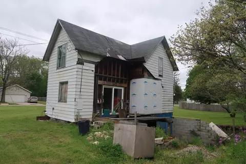 533 W Main St, Hartford, MI 49057