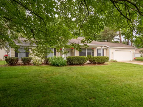 6156 Glenwood Cir, Portage, MI 49024