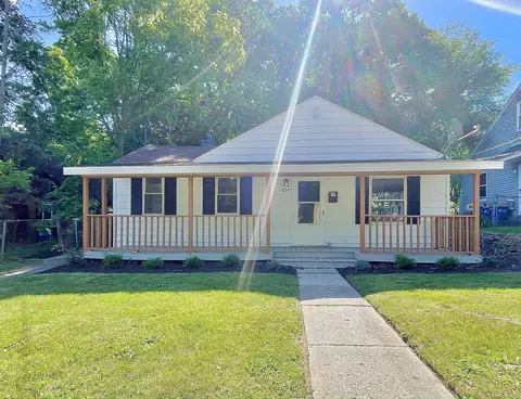 834 Spring Ave NE, Grand Rapids, MI 49503