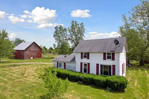 1562 Buhl Rd, Newport, MI 48166