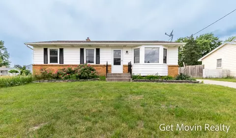 2739 Pohens Ave NW, Grand Rapids, MI 49544