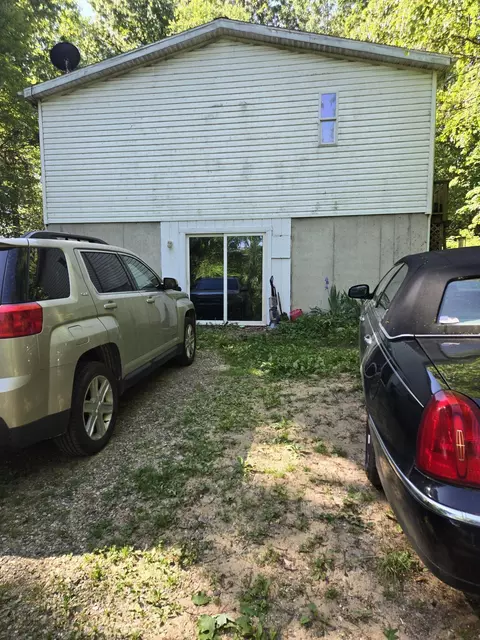 10065 Town Rd, Parma, MI 49269