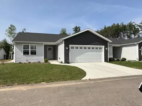 2040 Black Bear Dr, Portage, MI 49024