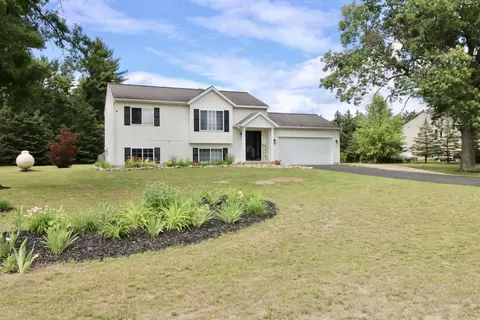 9565 Timberline Ct, Newaygo, MI 49337