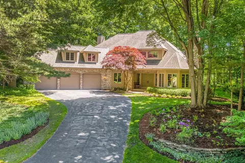 2320 Timberlee Dr, Holland, MI 49424