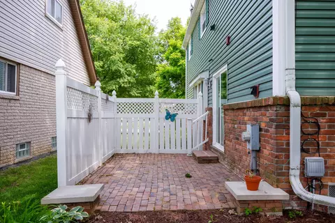 20404 Coachwood Rd, Riverview, MI 48193 photo 8