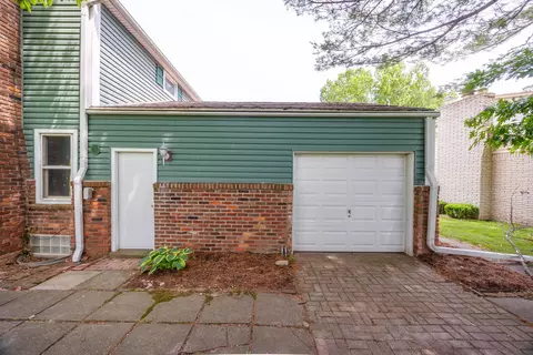 20404 Coachwood Rd, Riverview, MI 48193 photo 12