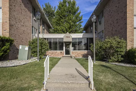 756 W Kilgore Rd # 205, Kalamazoo, MI 49008