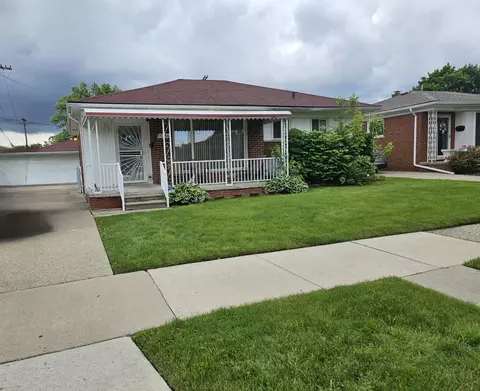 18584 Michael Ave, Eastpointe, MI 48021