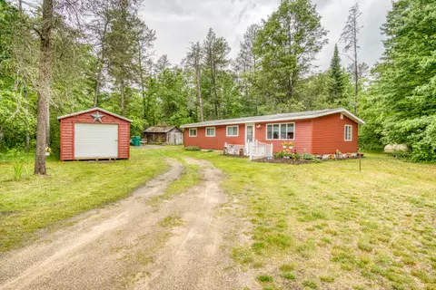 11671 N Maple Valley Rd, Roscommon, MI 48653