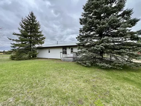 5754 W 16 Rd, Mesick, MI 49668