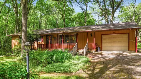 1250 Hideaway Ln, Hillsdale, MI 49242