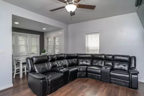 108 S Marshall Ave, Marshall, MI 49068 photo 2