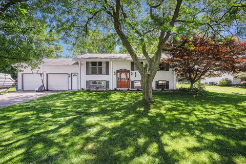 157 Brook Ln Ave, Holland, MI 49423