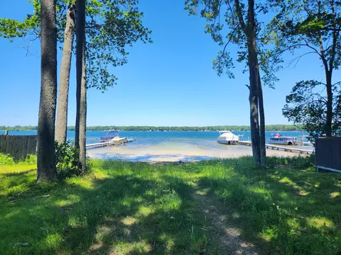 2121 Wolf Lake Dr, Baldwin, MI 49304 photo 2