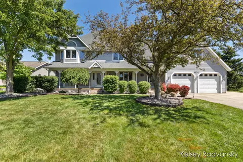 8534 Beretta Ct, Jenison, MI 49428