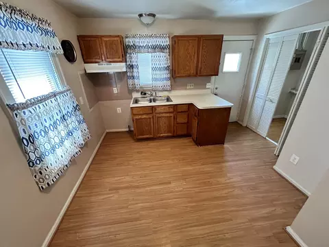 22469 Cushing Ave, Eastpointe, MI 48021 photo 8