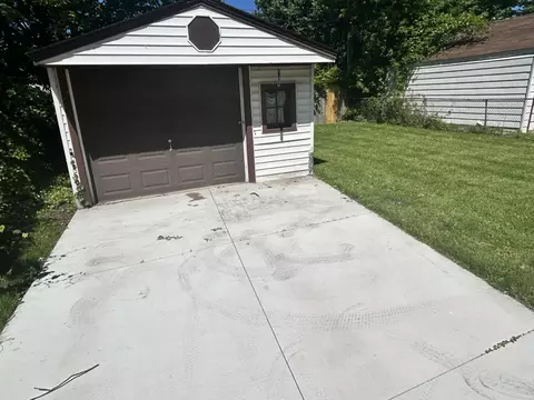 22469 Cushing Ave, Eastpointe, MI 48021 photo 2