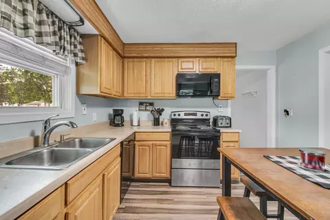 703 19th St, Jackson, MI 49203 photo 8