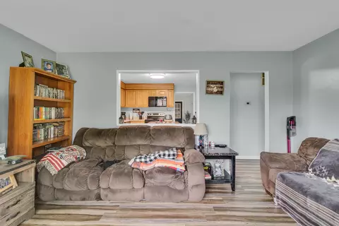 703 19th St, Jackson, MI 49203 photo 3