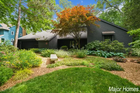 7758 Stonehaven Dr SE, Ada, MI 49301 photo 7