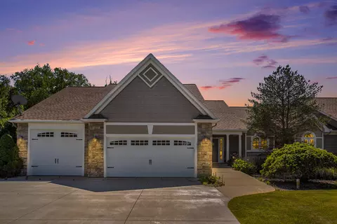 3194 Nighthawk Ln, Battle Creek, MI 49015