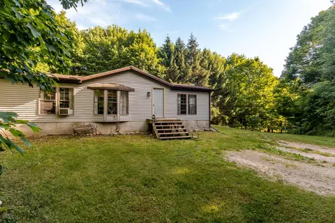 41959 Baseline Rd, Bloomingdale, MI 49026