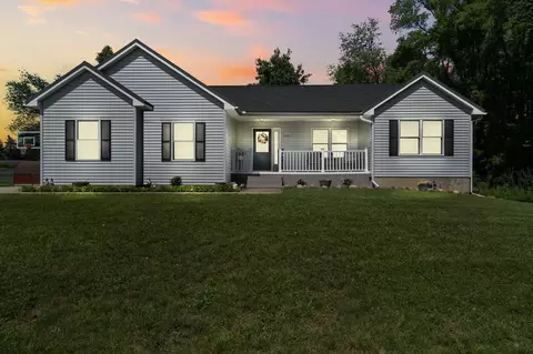 1304 Catsyl Rd, Jackson, MI 49203