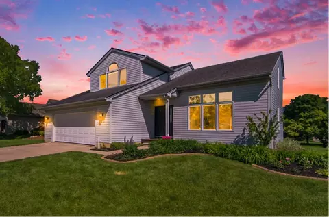 1072 Heritage Dr, Saline, MI 48176