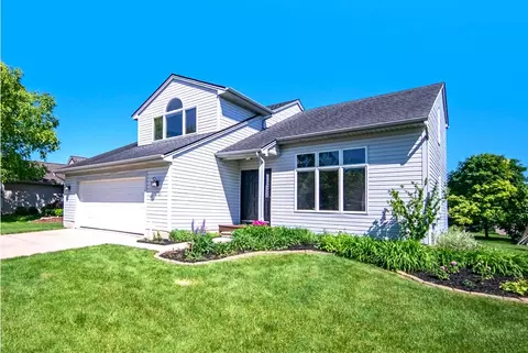 1072 Heritage Dr, Saline, MI 48176 photo 2