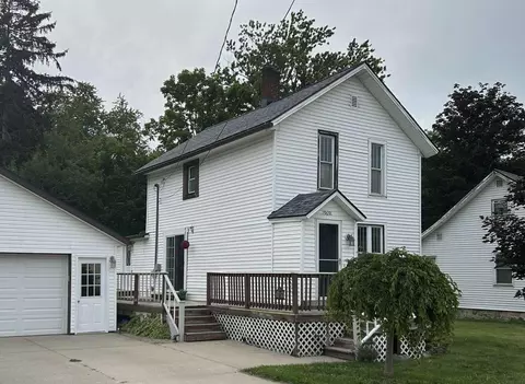 19691 Cherry St, Conklin, MI 49403