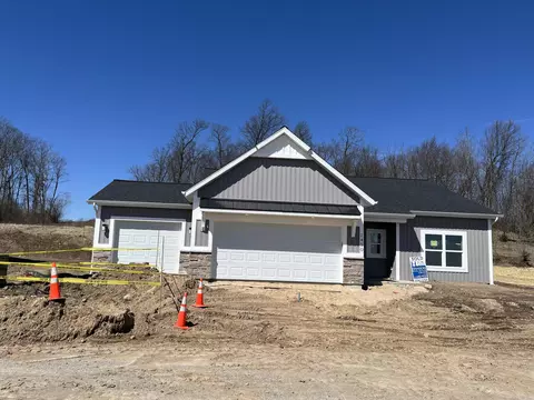 1450 Center Hill Rd SE #40, Lowell, MI 49331
