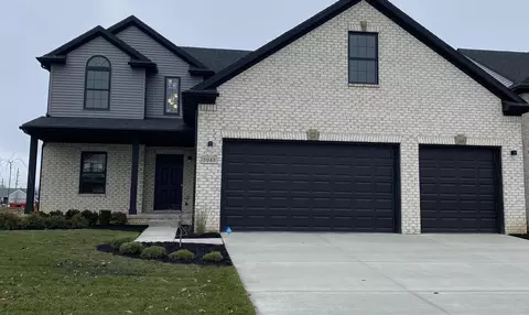 736 Britt Circle Cir #5, Dundee, MI 48131