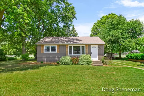 6889 Pierce St, Allendale, MI 49401