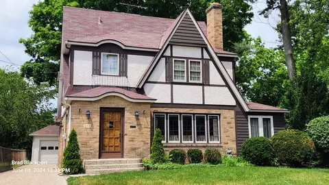 345 Bristol Ave NW, Grand Rapids, MI 49504