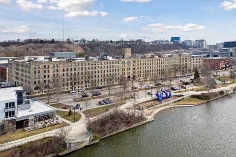 940 Monroe Ave NW #446, Grand Rapids, MI 49503