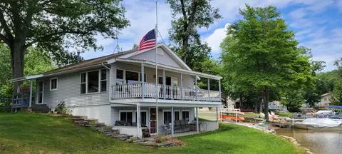10618 N Cleveland Dr, Bitely, MI 49309