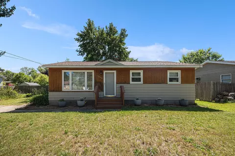 5052 Greenacres Dr SE, Kentwood, MI 49548
