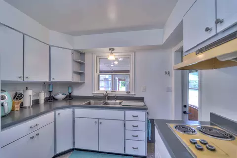 2719 Hillcrest Blvd, Jackson, MI 49203 photo 9