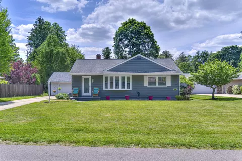 2719 Hillcrest Blvd, Jackson, MI 49203