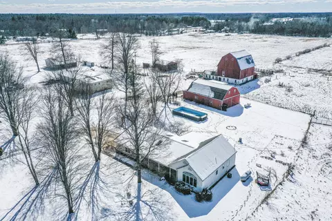 10689 N Reed Rd, Morley, MI 49336 photo 3