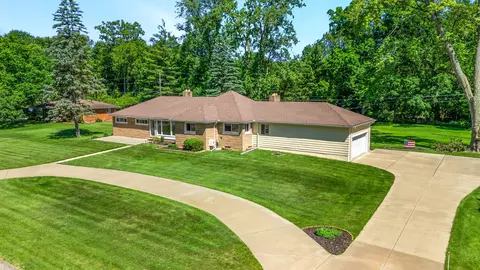 31550 Bobrich St, Livonia, MI 48152