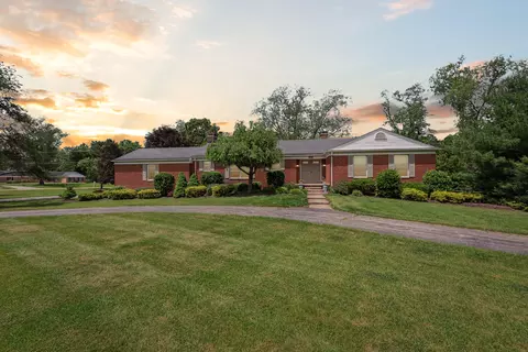 3652 Pheasant Dr, Ann Arbor, MI 48103